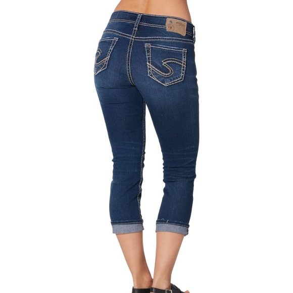 🔥2 for 50🔥Cuffed Dark Wash Silver Suki Capris - Picture 1 of 5